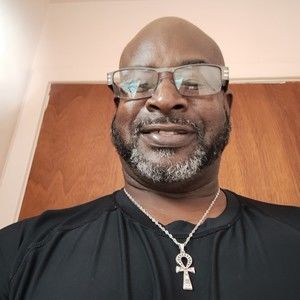 Meet your Posher, Lawrence